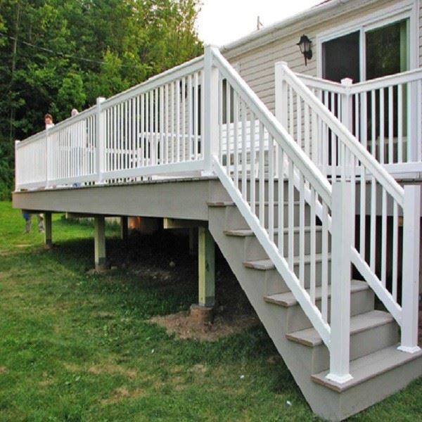 Ringhiera in PVC bianco